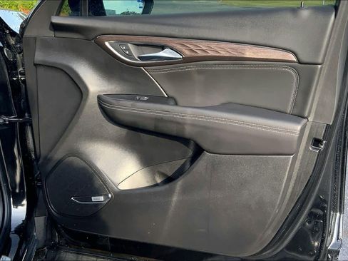 Used 2023 Buick Envision Avenir image 25