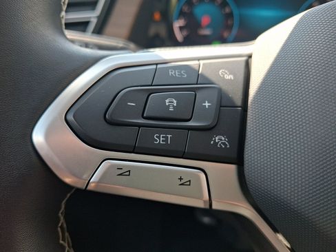 Used 2024 Volkswagen Atlas SE w/ Panoramic Sunroof Package AWD/4WD image 20