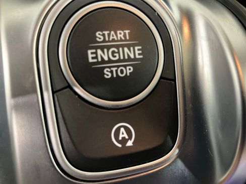 Used 2023 Mercedes-Benz GLB 250 4MATIC image 19