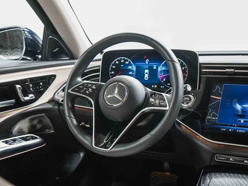Used 2025 Mercedes-Benz E 350 Sedan image 14