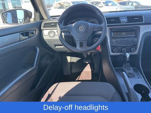 Used 2014 Volkswagen Passat 1.8T S image 18