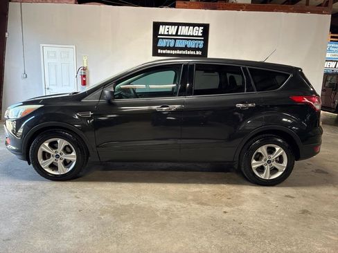 Used 2015 Ford Escape S image 7