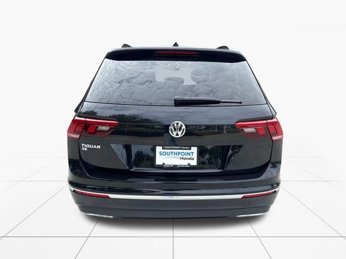 Used 2021 Volkswagen Tiguan SE FWD image 7
