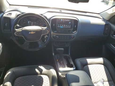Used 2018 Chevrolet Colorado Z71 AWD/4WD image 10