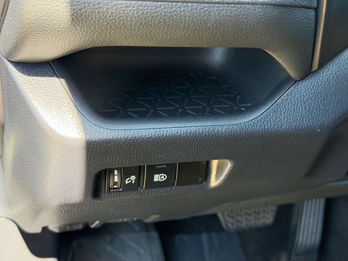 Used 2024 Toyota RAV4 XLE FWD image 20