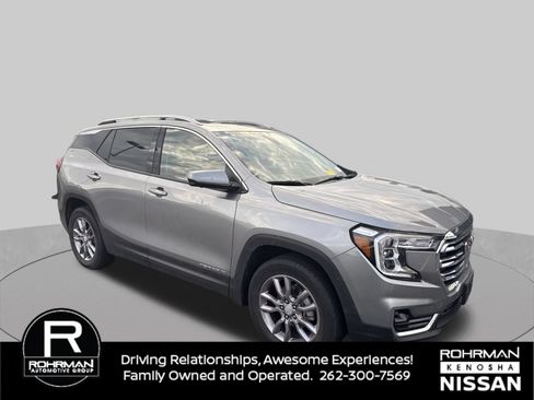 Used 2023 GMC Terrain SLT w/ Infotainment Package II AWD/4WD image 9
