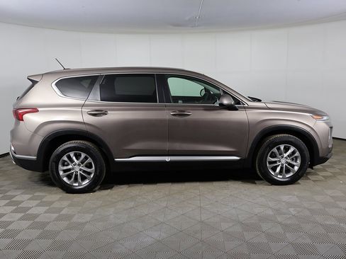 Used 2019 Hyundai Santa Fe SE image 13