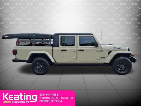 Used 2022 Jeep Gladiator Sport AWD/4WD image 4