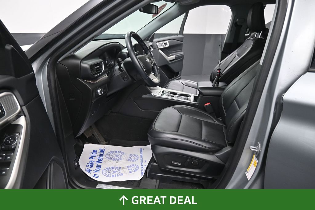 Used 2022 Ford Explorer Limited w/ Equipment Group 301A AWD/4WD image 34