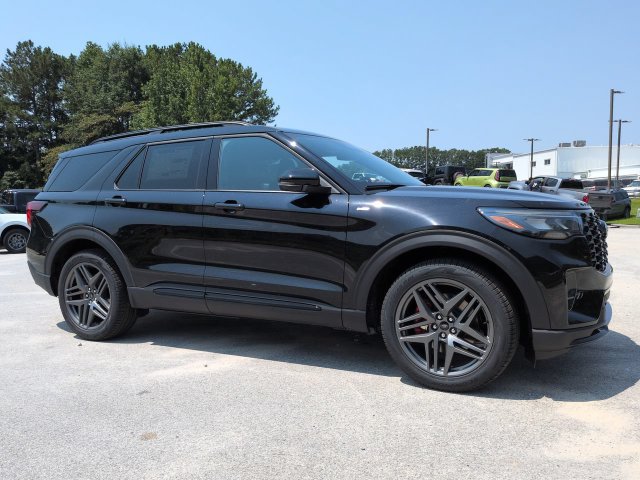 New 2026 Ford Explorer ST-Line w/ ST-Line Street Pack RWD image 2