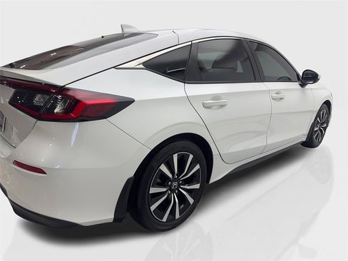 Used 2023 Honda Civic EX-L image 13