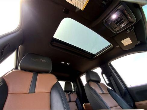 Used 2021 Chevrolet Silverado 1500 High Country w/ Technology Package image 22