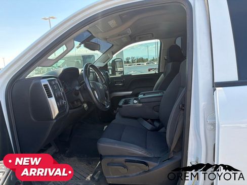 Used 2019 Chevrolet Silverado 2500 LT AWD/4WD image 5