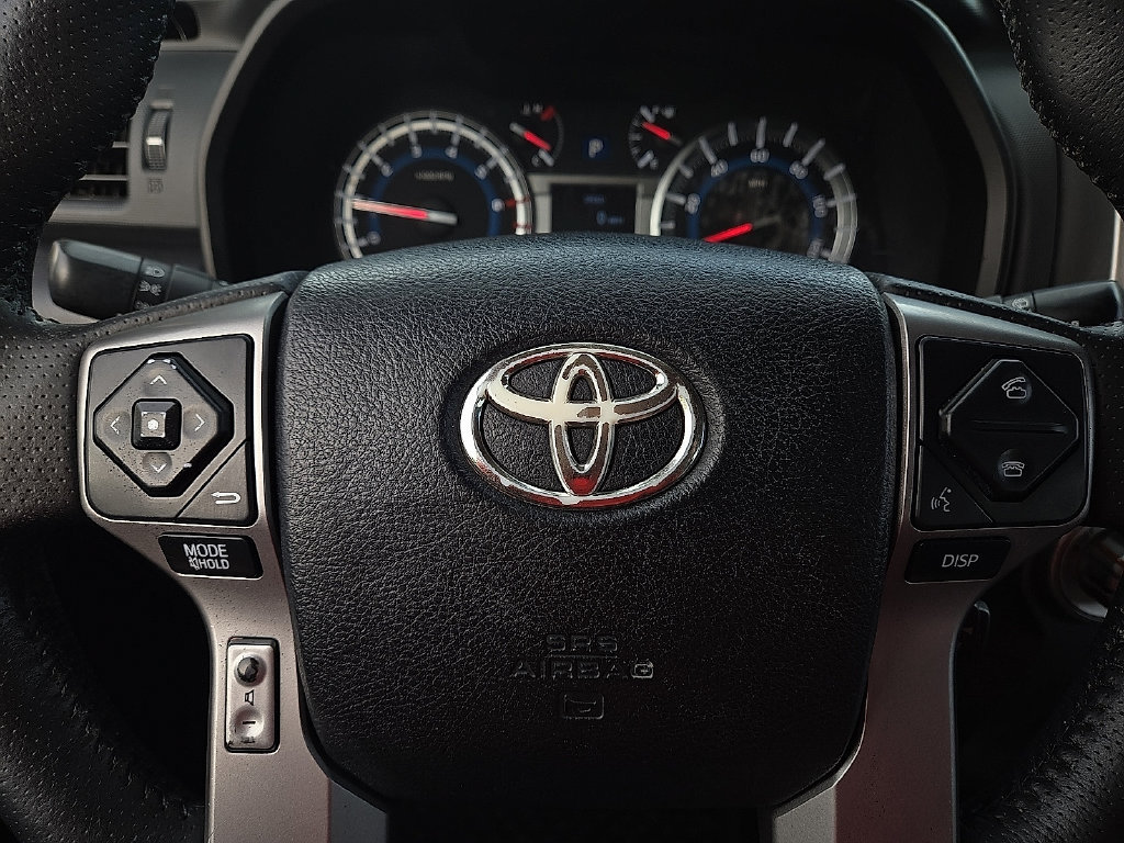 Used 2016 Toyota 4Runner SR5 AWD/4WD image 19