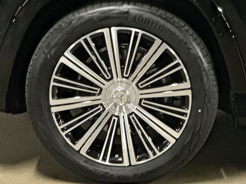 New 2026 Mercedes-Benz Maybach GLS 600 4MATIC image 11