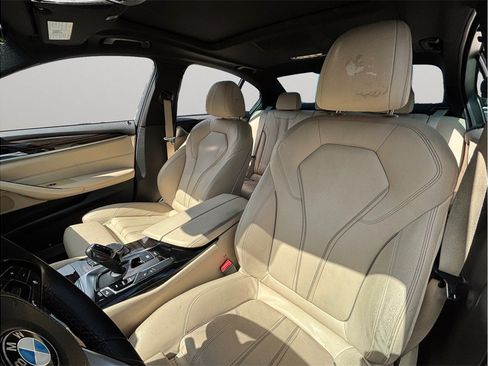 Used 2018 BMW 530i w/ Premium Package RWD image 22