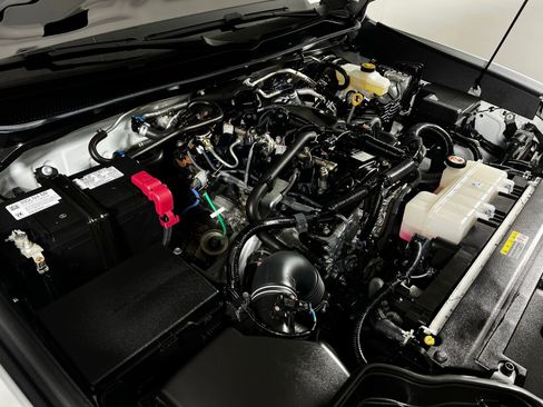 Certified 2024 Toyota Tacoma TRD Off-Road image 10