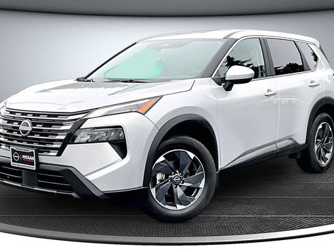 Used 2025 Nissan Rogue SV AWD/4WD image 4