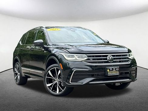 Used 2023 Volkswagen Tiguan SEL R-Line AWD/4WD image 2