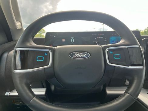 Certified 2025 Ford Expedition Max Active AWD/4WD image 23
