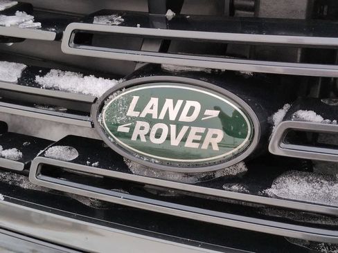 New 2026 Land Rover Range Rover SE image 11