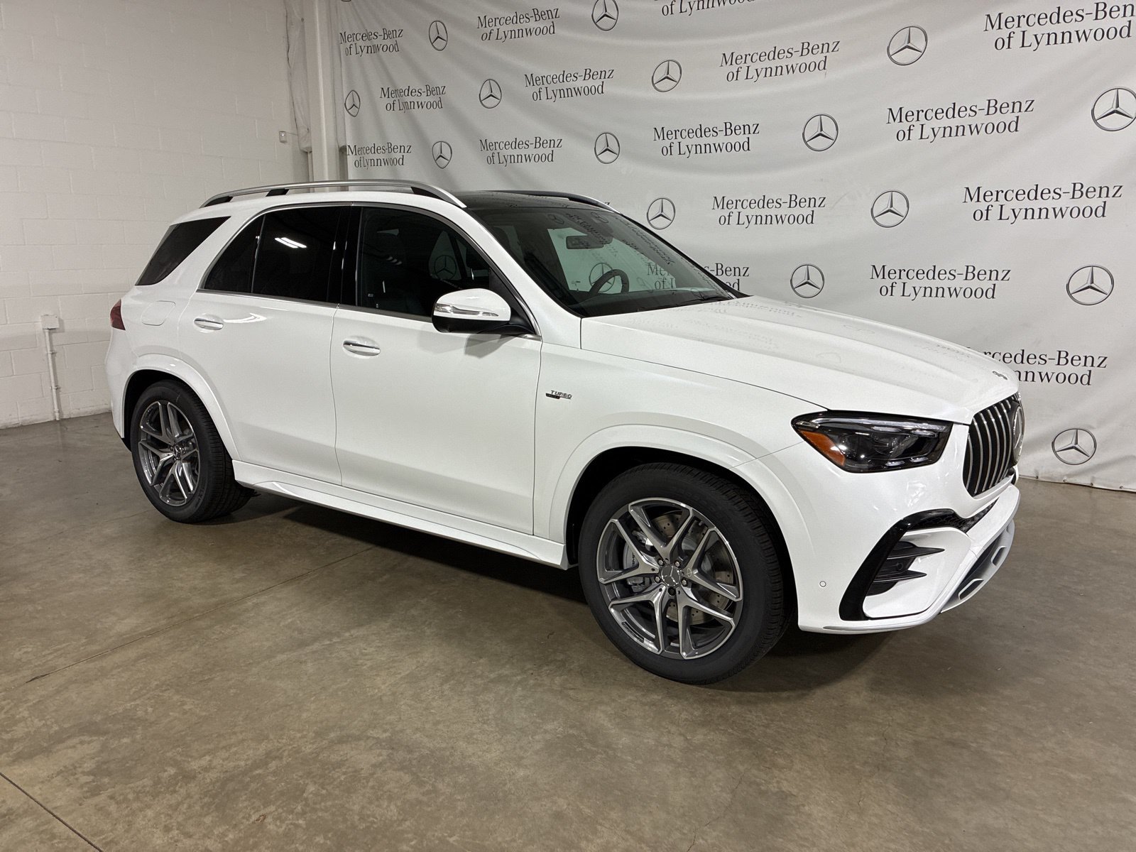 New 2026 Mercedes-Benz GLE 53 AMG 4MATIC image 9