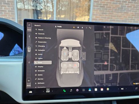 Used 2022 Tesla Model S Plaid image 48