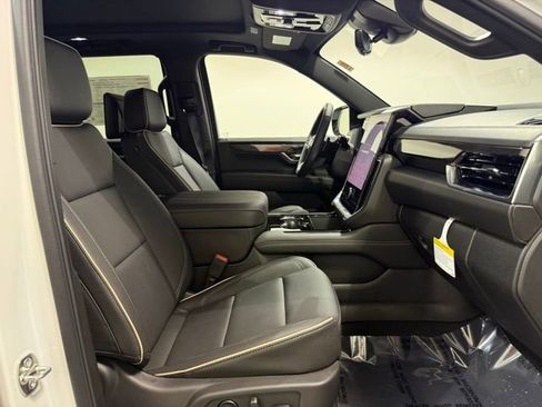 New 2026 GMC Yukon Elevation w/ Elevation Premium Package AWD/4WD image 33