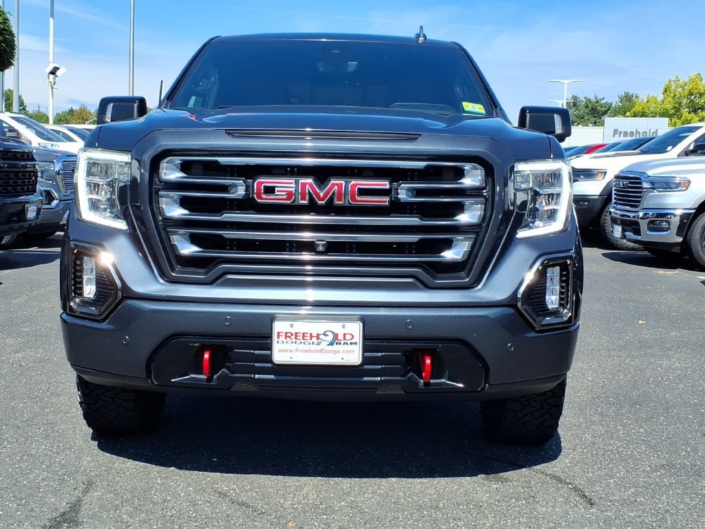 Used 2021 GMC Sierra 1500 AT4 w/ AT4 Value Package AWD/4WD image 2