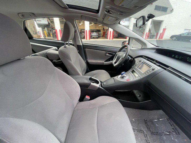 Used 2014 Toyota Prius Three w/ Solar Roof Package FWD image 6