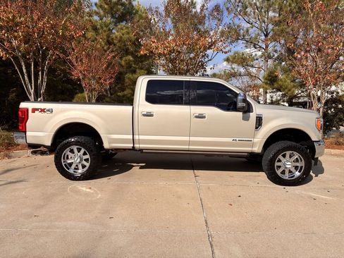 Used 2017 Ford F250 King Ranch w/ King Ranch Ultimate Package image 7