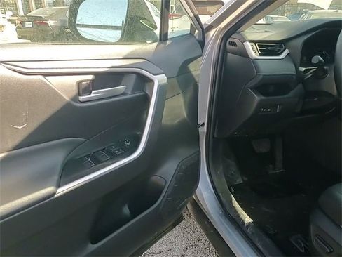 Certified 2025 Toyota RAV4 XLE image 10