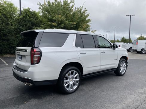 Used 2024 Chevrolet Tahoe High Country AWD/4WD image 9