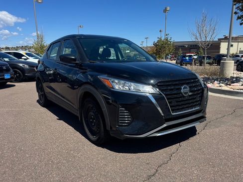 Used 2021 Nissan Kicks S FWD image 1