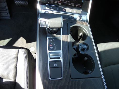 Used 2023 Audi A6 Premium Plus image 32