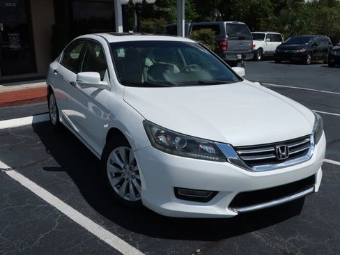 Used 2013 Honda Accord EX image 3