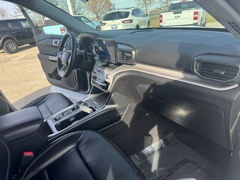 Certified 2023 Ford Explorer XLT w/ Equipment Group 202A image 35