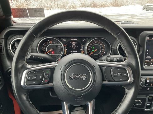 Used 2018 Jeep Wrangler Unlimited Sahara image 7