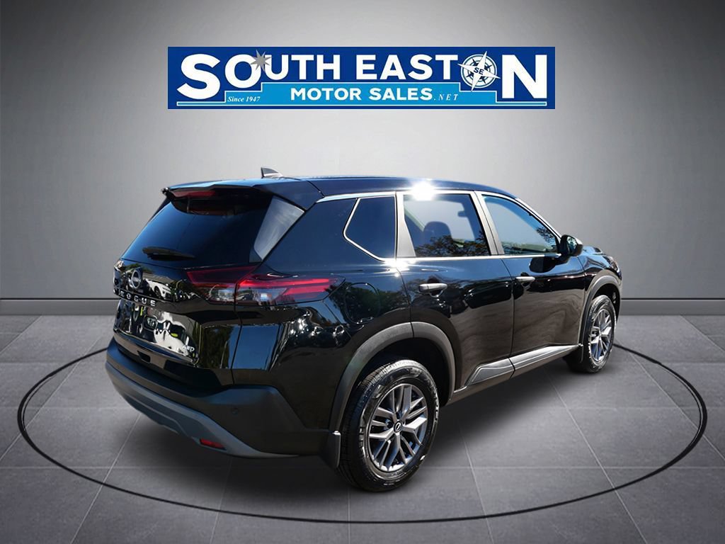 Used 2023 Nissan Rogue S AWD/4WD image 6