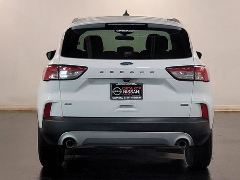 Used 2022 Ford Escape SE image 25