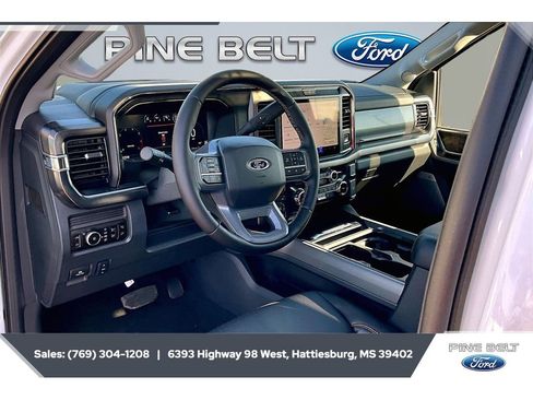 New 2026 Ford F250 Lariat w/ Black Appearance Package AWD/4WD image 13