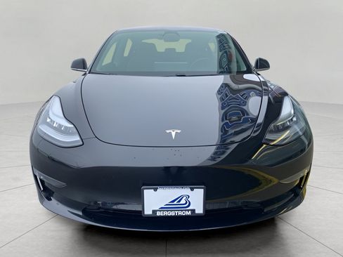 Used 2018 Tesla Model 3 Long Range RWD image 3
