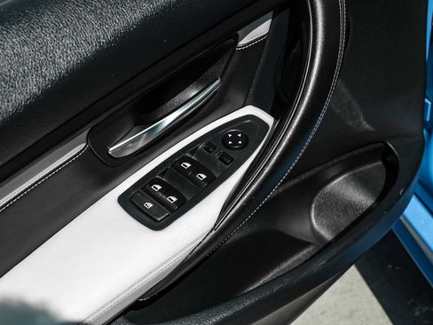 Used 2015 BMW M3 RWD image 41