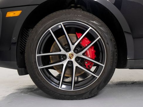 Certified 2023 Porsche Macan S AWD/4WD image 15