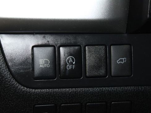 Used 2019 Toyota Highlander XLE image 9