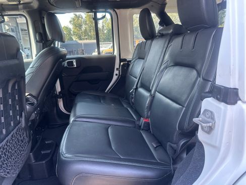 Used 2021 Jeep Wrangler Unlimited Rubicon 4xe w/ Steel Bumper Group AWD/4WD image 10