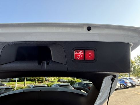 Certified 2022 Mercedes-Benz GLC 300 4MATIC image 34