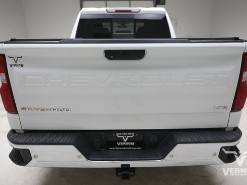 Used 2019 Chevrolet Silverado 1500 LTZ w/ LTZ Texas Edition RWD image 4