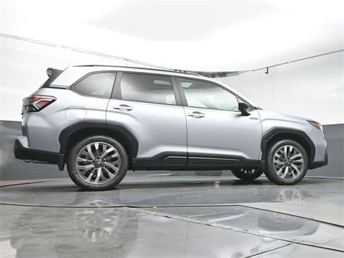 New 2025 Subaru Forester Touring image 40