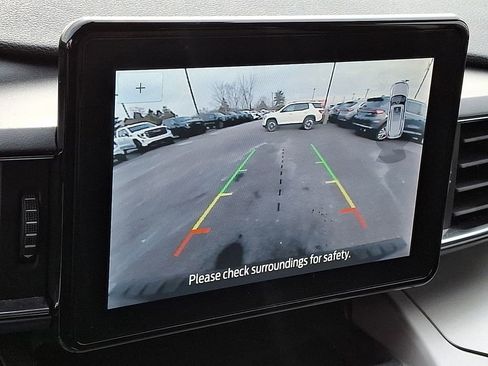 Used 2022 Ford Explorer XLT w/ Equipment Group 202A image 20